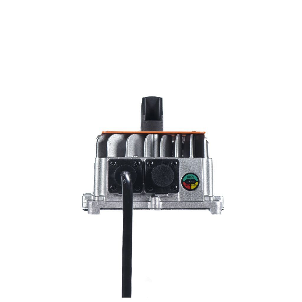 Încărcător 43.8V20A LiFePO4 rezistent la apă (IP65) 3