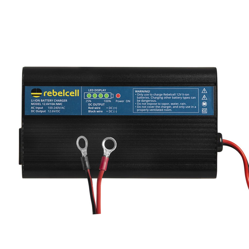 Încărcător litiu 12.6V10A 2