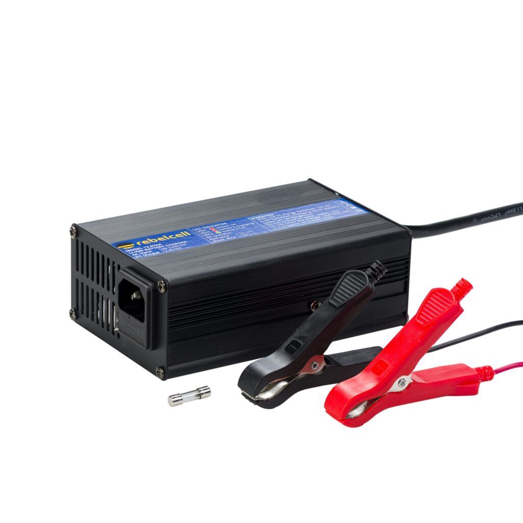 Încărcător litiu 12.6V6A