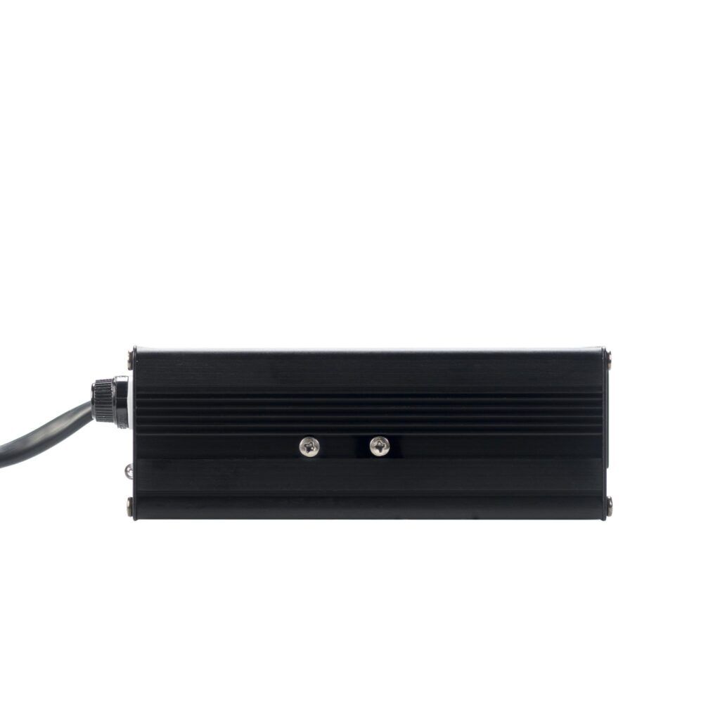 Încărcător litiu 12.6V6A 7
